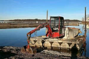 excavator, construction site, water-229363.jpg